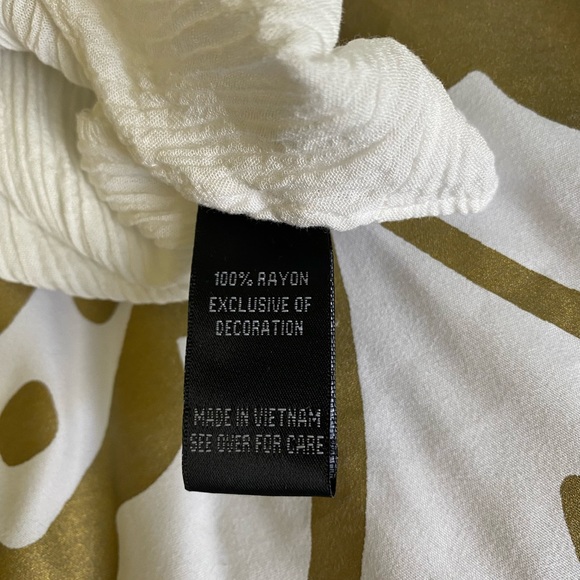 3/4 Flare Sleeve Tie Blouse - Picture 2 of 13